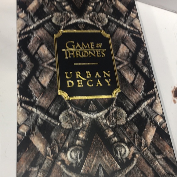 Rare ! BNIB Urban Decay x Game of Thrones palette - Picture 2 of 5